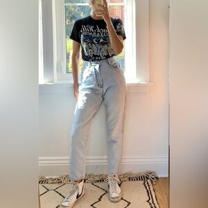 Bill Blass Vintage High Waisted Light Wash Mom Jeans Size 10 Rigid Denim Y2K 90s